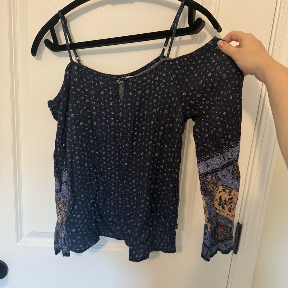 Women's Navy Blue Patterned Off-Shoulder Top - Picture 5 of 8
